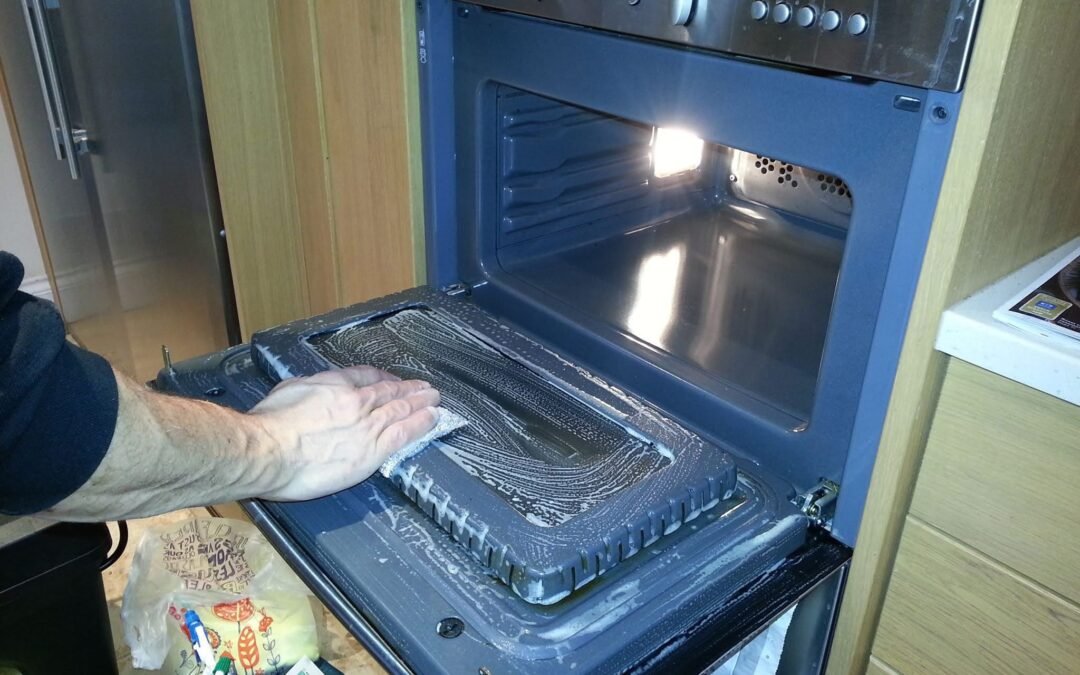 The Ultimate Guide to Keeping Your Oven Sparkling Clean